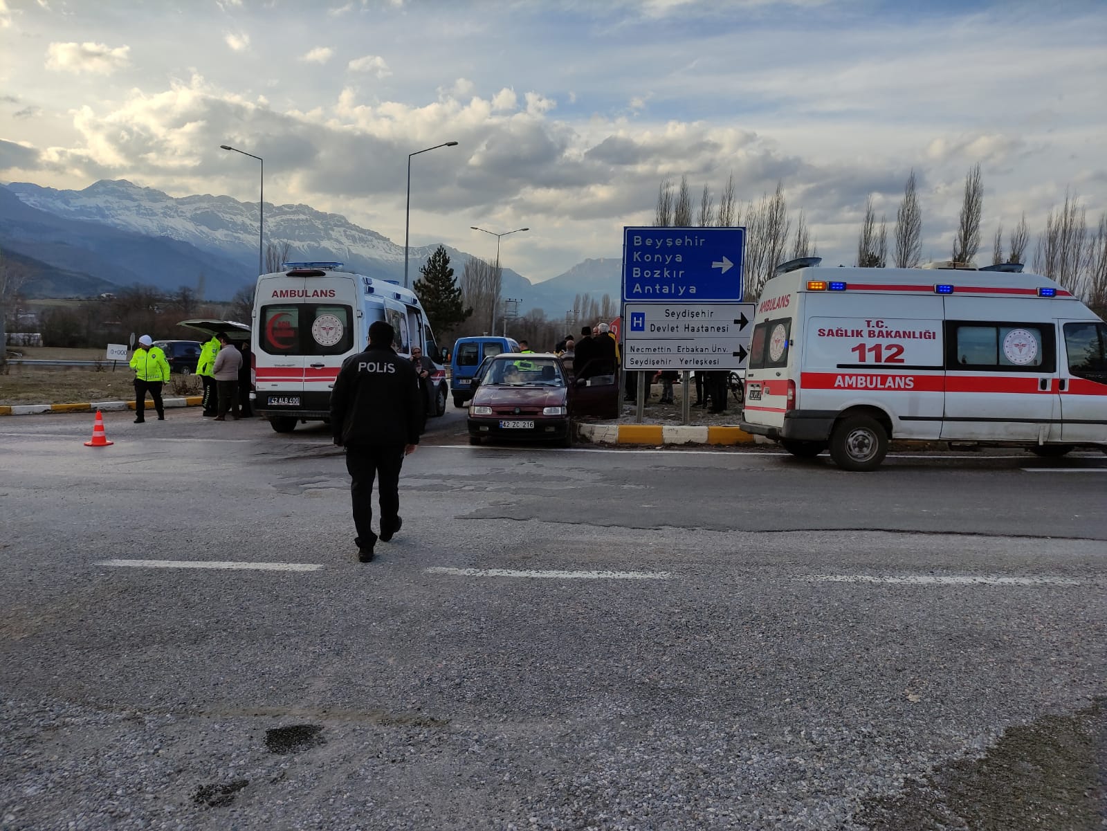 SON  DAKİKA SEYDİŞEHİRDEKİ TRAFİK KAZASINDA 2 KİŞİ YARALANDI.