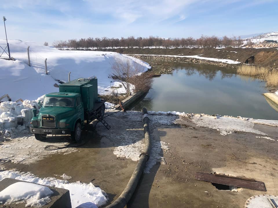 SUĞLA ARAZİNE TAŞKIN  SULARININ TAHLİYE İÇİN YENİ POMPALAR   GETİRİLDİ