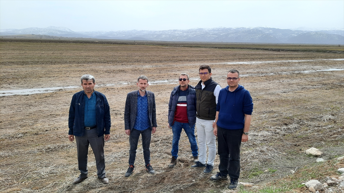 Suğla gölü havzasında su altında kalan tarım arazileri incelendi
