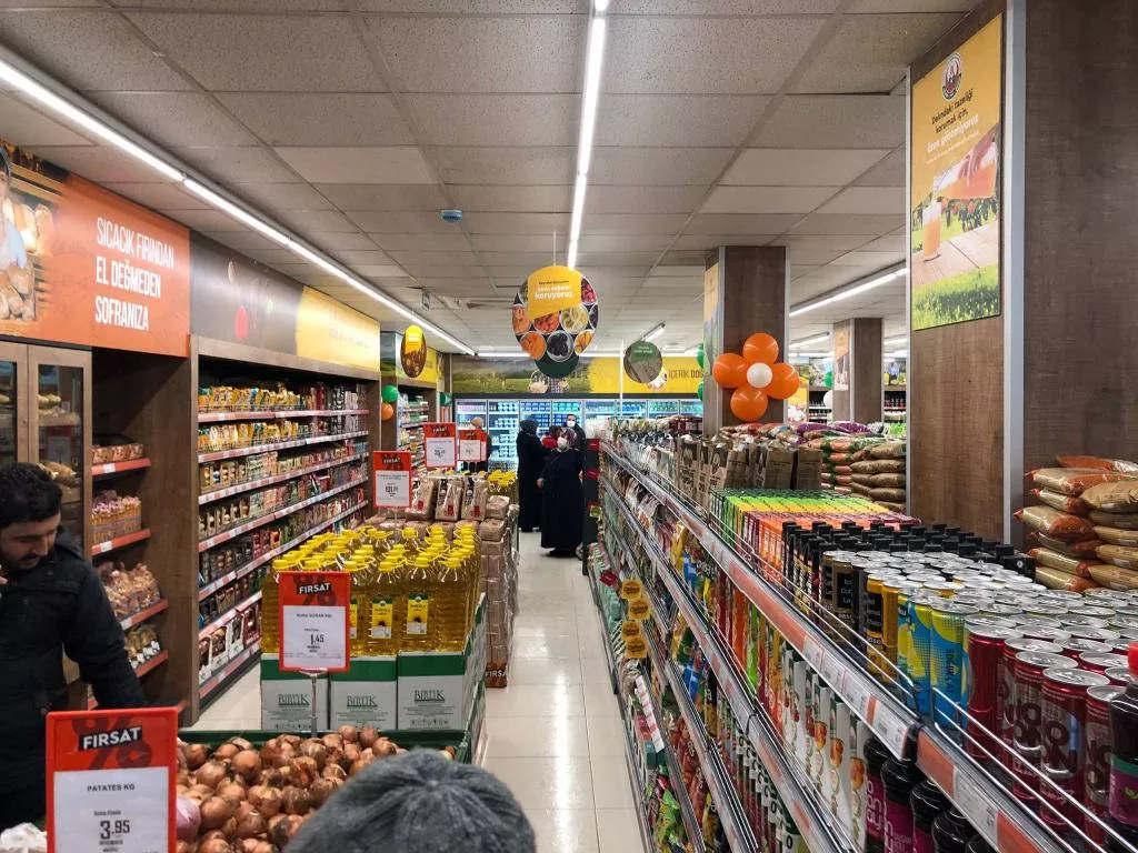 Tarlada Bir kilo bile ürün kalmayacak hepsini alacağız..