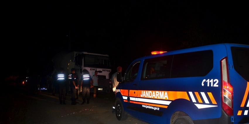 Tartıştığı kuzenini keserle öldürdü