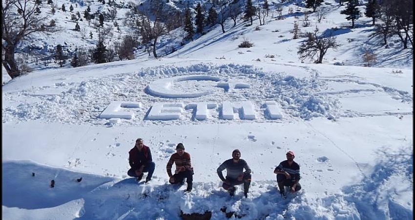TAŞKENTTE 4  MART  ŞEHİTLERİ   BÖYLE   ANILDI