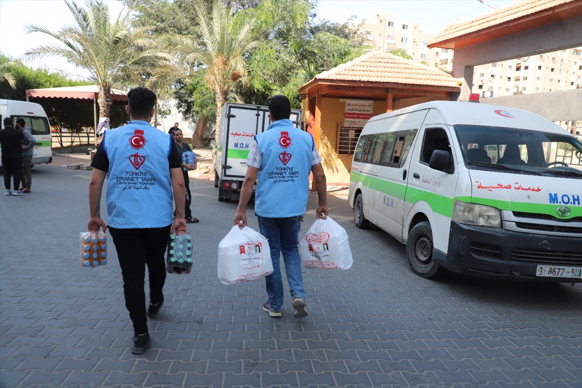 TDV, Gazze'deki partner kuruluş aracılığıyla günde 1500 kişiye sıcak yemek sağlıyor