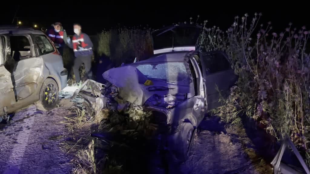 TEKİRDAĞ - 3 aracın karıştığı kazada 3 kişi öldü, 5 kişi yaralandı