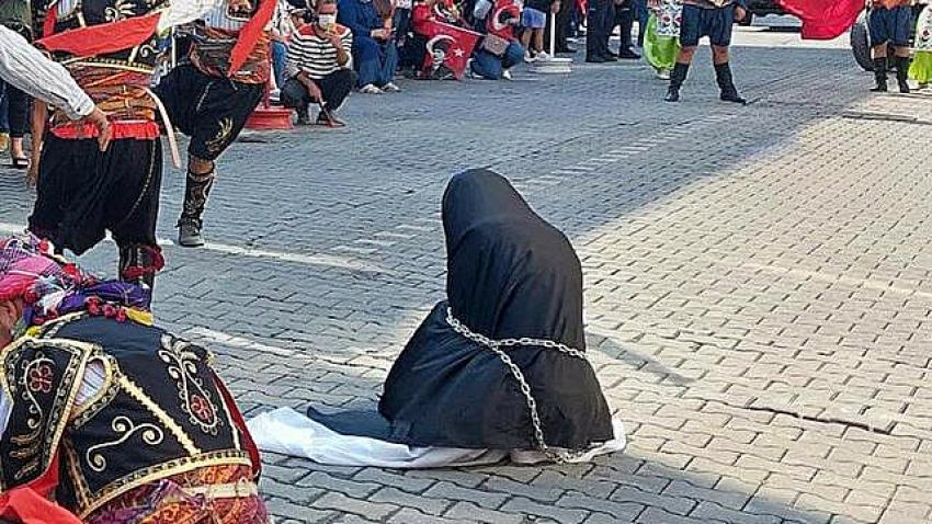 Tepki çeken görüntü sonrası Edremit Kaymakamı merkeze alındı