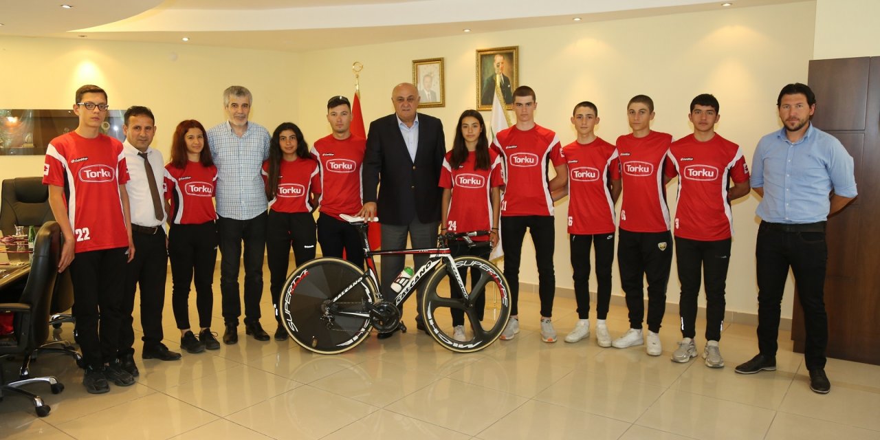 Torkulu pedallardan başkan Erkoyuncu'ya ziyaret