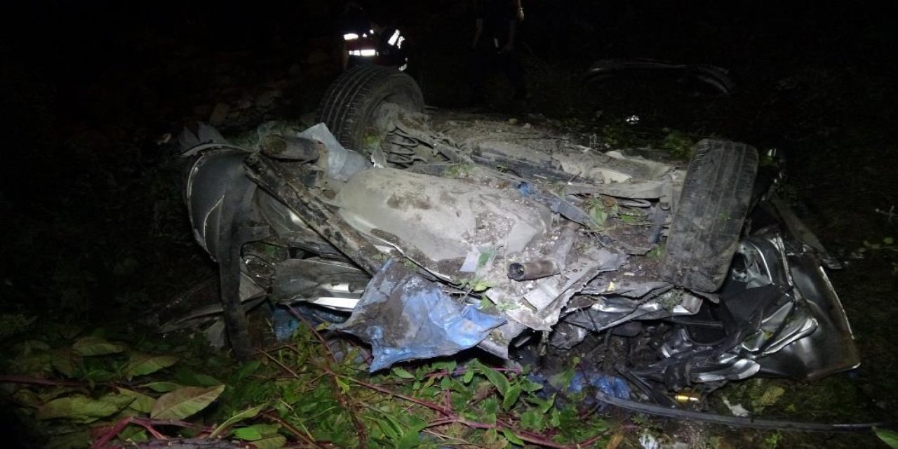 TRABZON - Otomobilin devrilmesi sonucu aynı aileden 2'si çocuk 4 kişi öldü