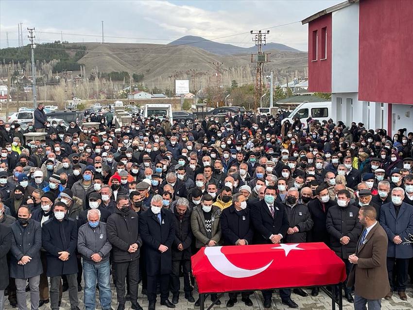 Trafik kazasında hayatını kaybeden İmranlı Belediye Başkanı Açıl için tören düzenlendi