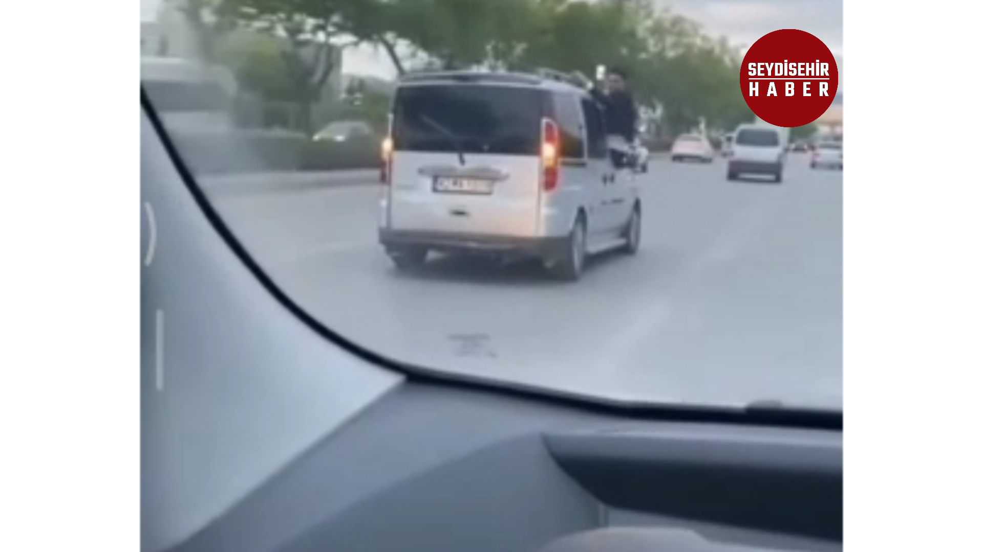 TRAFİK MAGANDALARI POLİSTEN KAÇAMADI