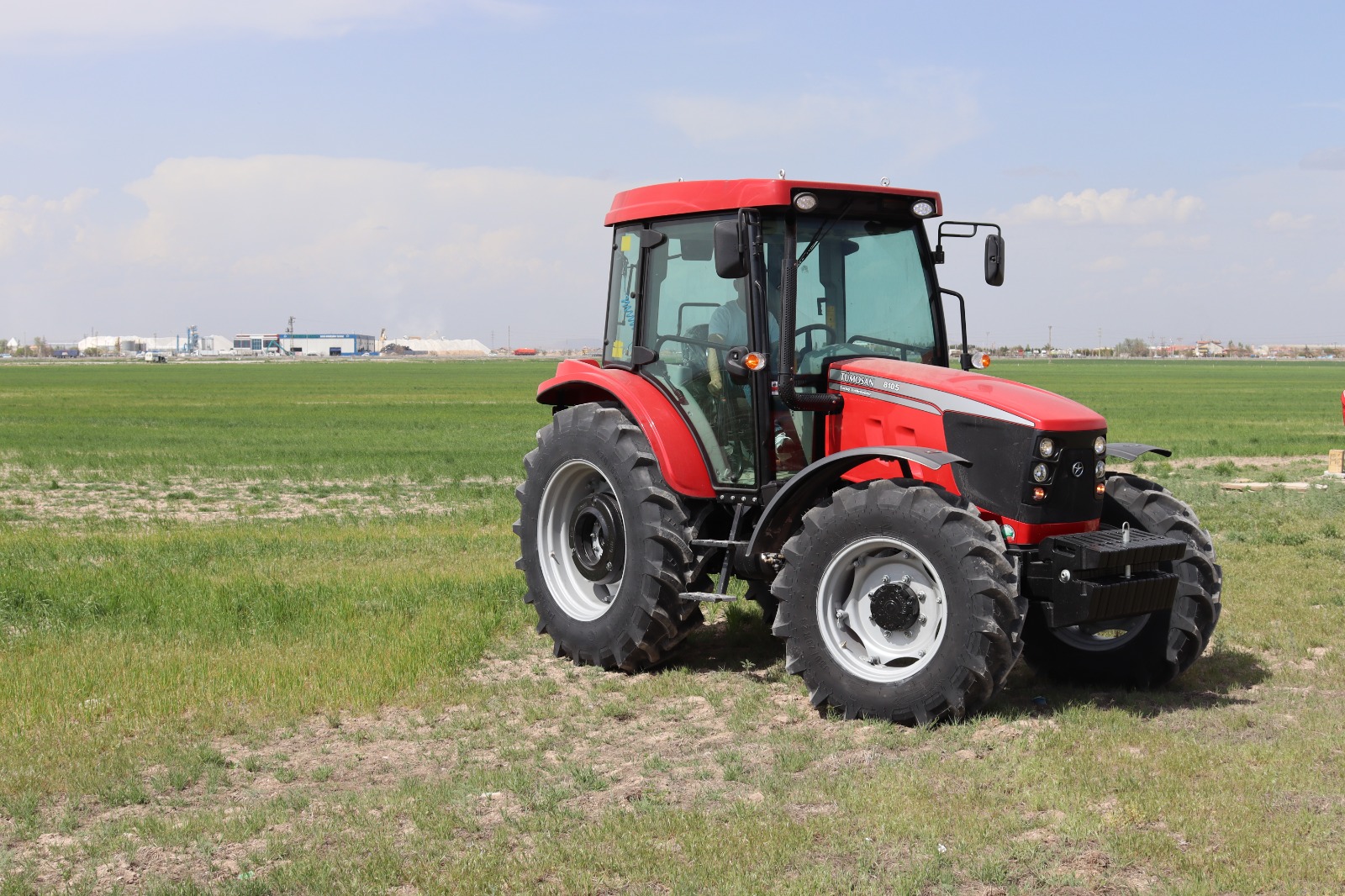 TÜMOSAN’DAN ÖZEL HAREKATA TRAKTÖR DESTEĞİ