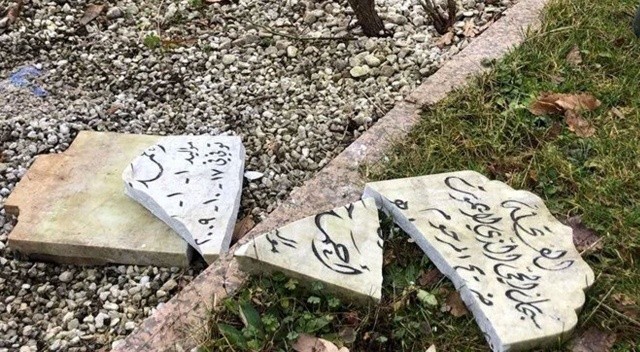Türkiye, Almanya’da Müslüman mezarlığına saldırının faillerinin bulunmasını istedi