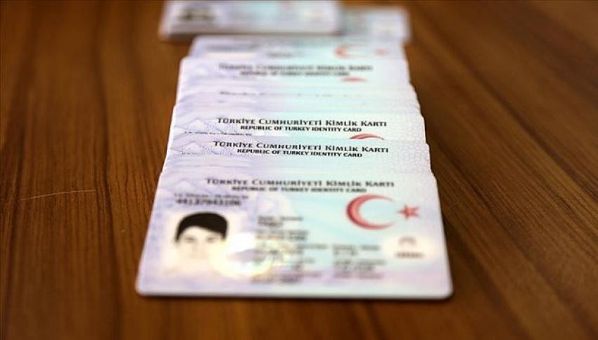 Türkiye'den KKTC'ye gidişlerde yeni tip kimlik kartı zorunluluğu
