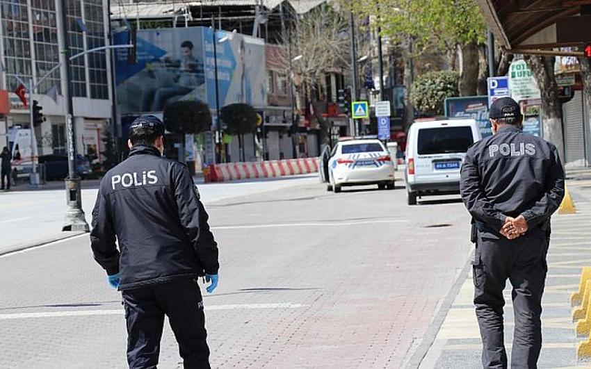  Türkiye  Geneli 9 bin 583 kişiye adli ya da idari işlem yapıldı