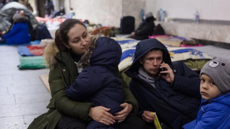 Üç belediye Ukrayna'ya 15 tır insani yardım gönderecek