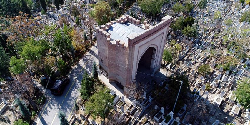 Üçler ve Musalla Mezarlığı bugün itibariyle defne kapatıldı
