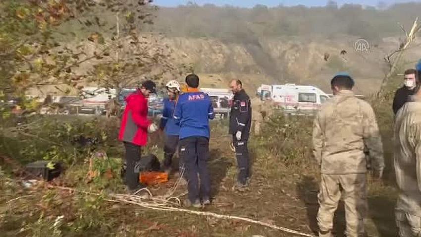 Uçuruma devrilen yolcu otobüsündeki 2 kişi öldü, 14 kişi yaralandı (5)