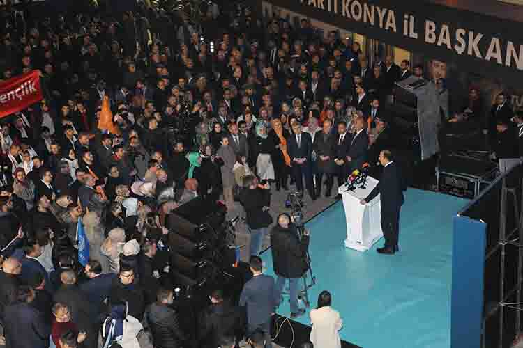 Uğur İbrahim Altay, Konya’da meşalelerle karşılandı