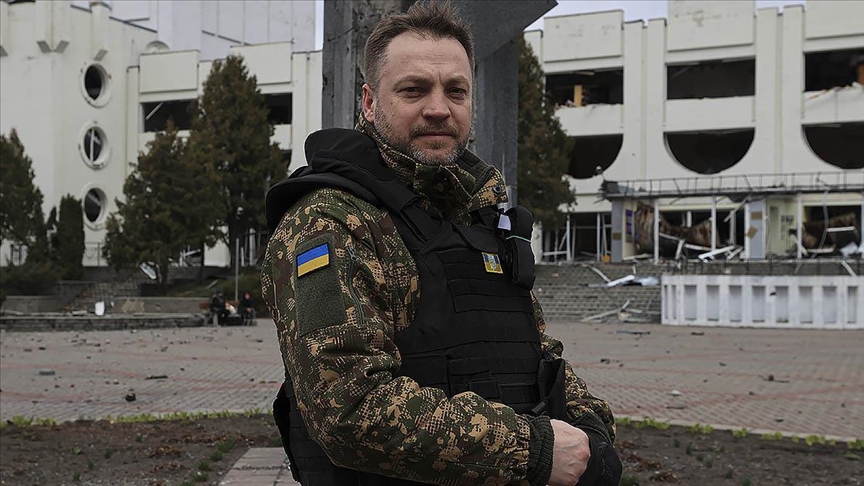 Ukrayna'da yerleşim alanına helikopter düştü: İçişleri Bakanı dahil 18 ölü