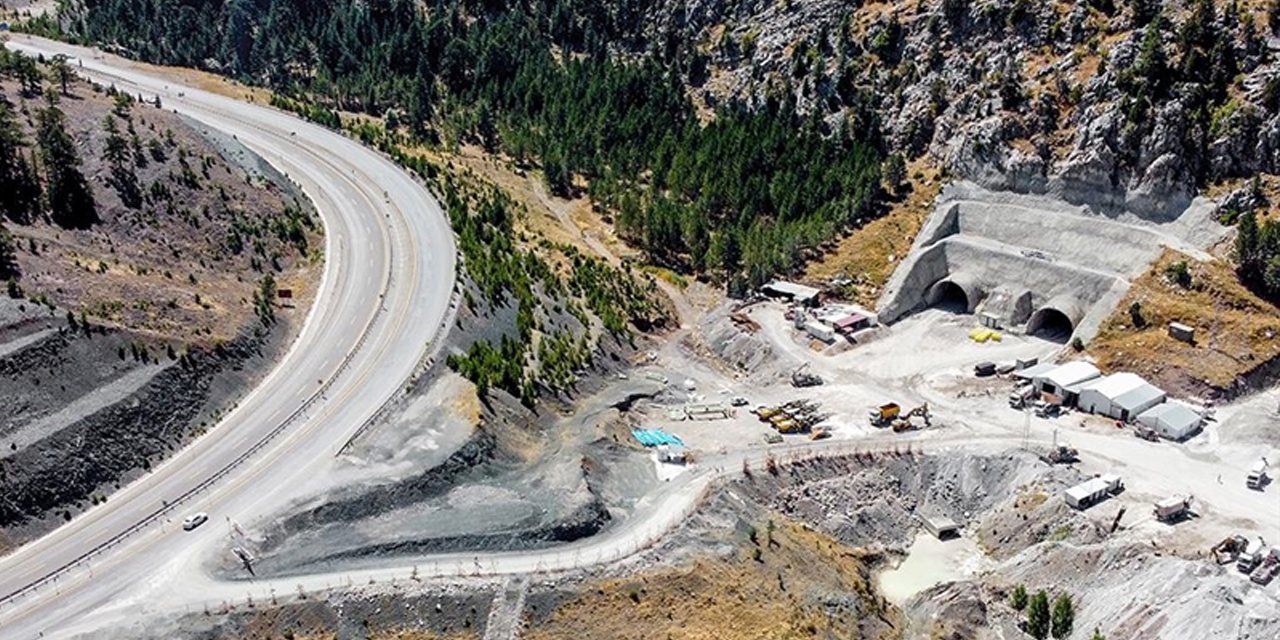 Ulaştırma Bakanı Uraloğlu,  Alacabel Tüneli için tarih verdi