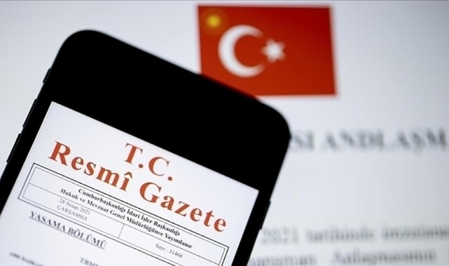 Üniversite öğrencilerine telefon, bilgisayar ve internet desteği Resmi Gazete'de