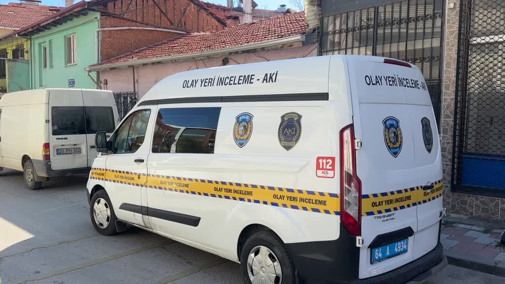 UŞAK:  Ben Mehdiyim' dedi, babasını öldürdü