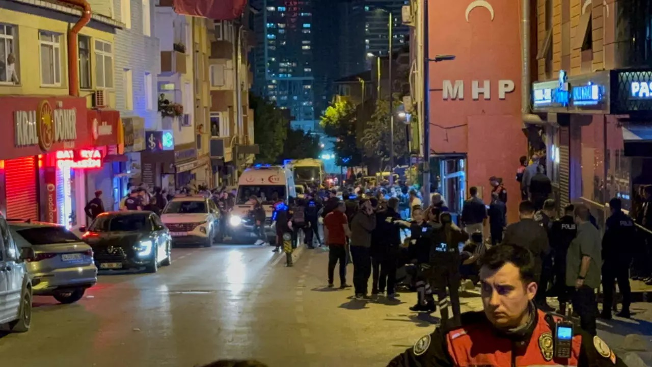 Üsküdar'da silahlı saldırı: 3 vatandaş öldü, 5 kişi yaralandı