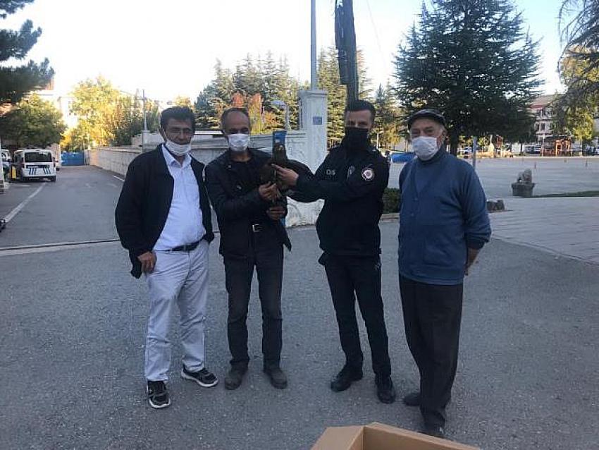 Yaralı Şahin'e polis ekipleri sahip çıktı