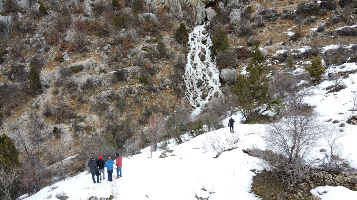 Yaz döneminde kuruyan Düden Şelalesi yeniden akmaya başladı