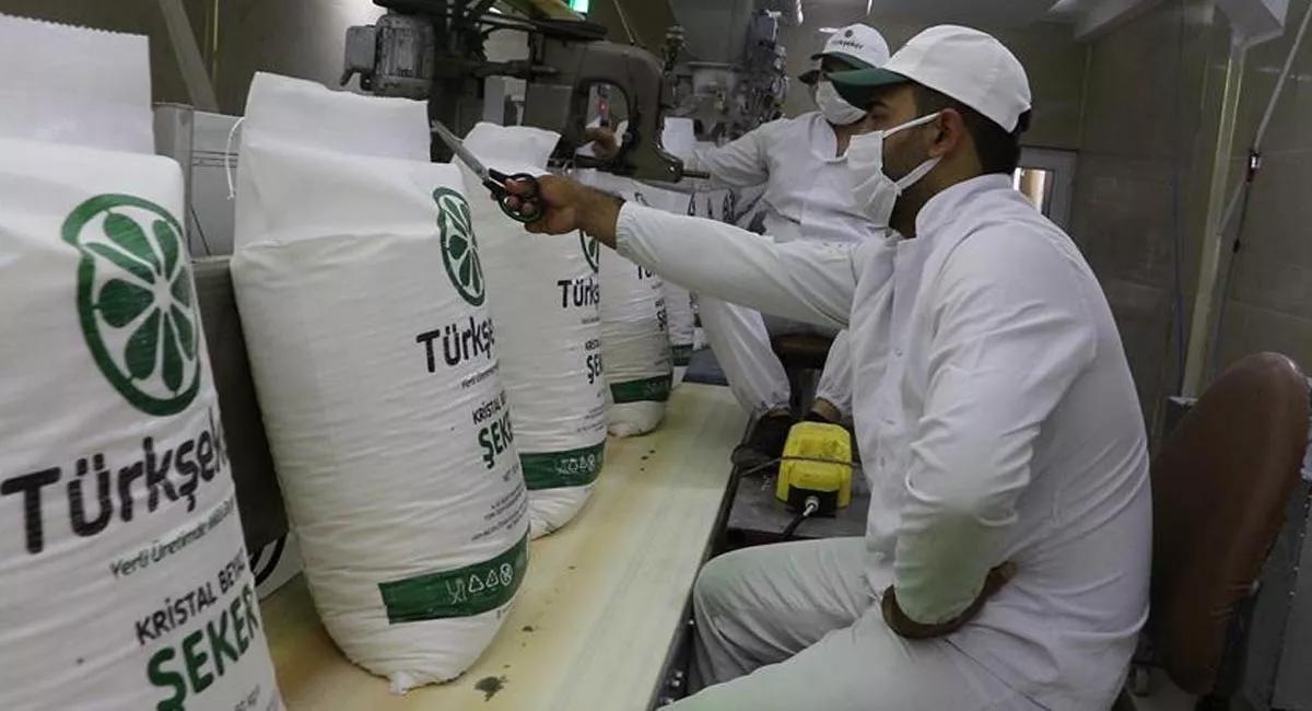 Yeni fırsatçılar türedi. Ucuz şekeri 15 dakikada marketlerden toplayıp pahalıya satıyorlar