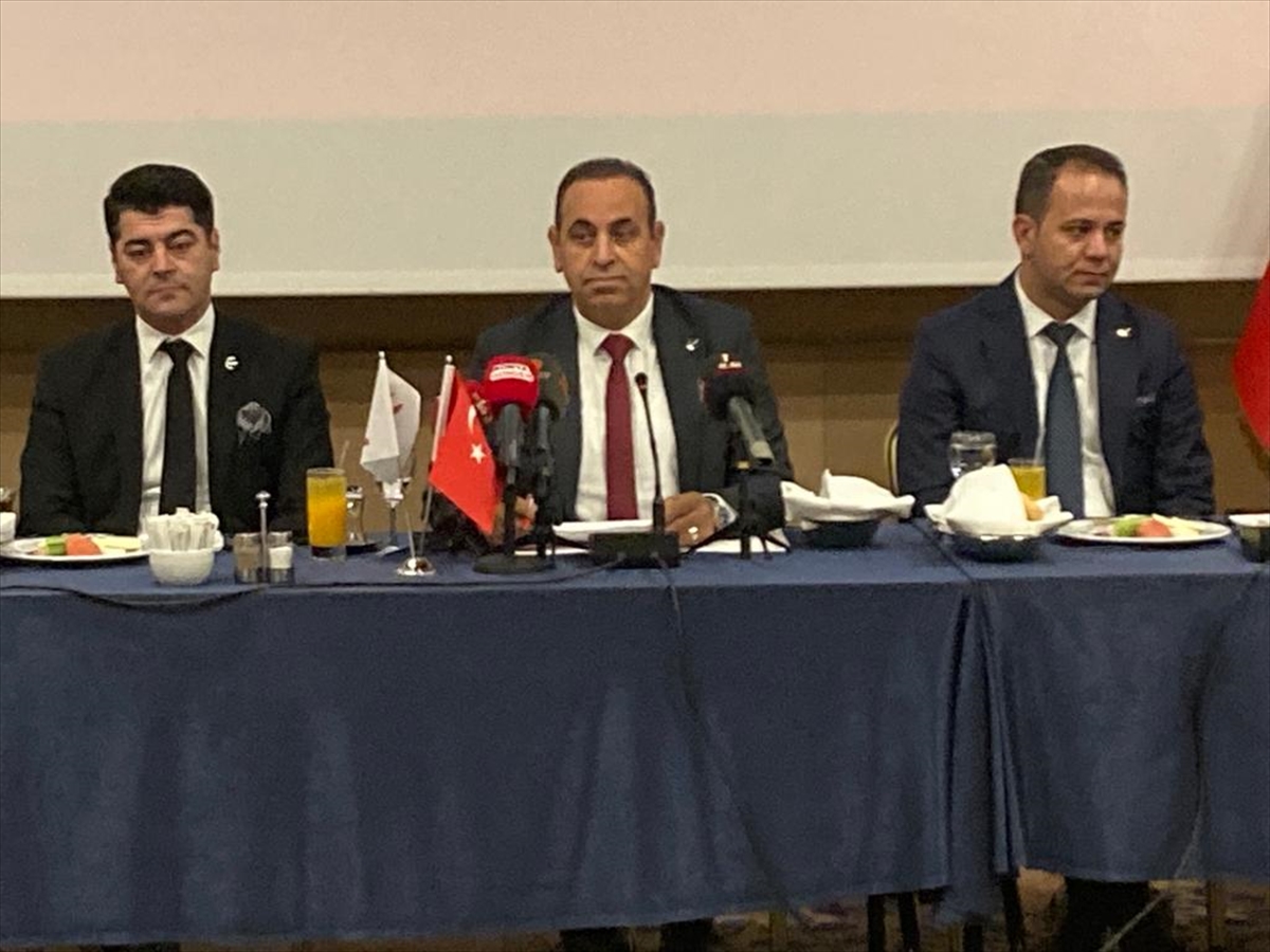 Yeniden Refah Partisi Konya İl Başkanı Temel Peker, basın toplantısı düzenledi