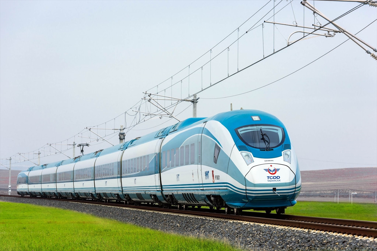 YHT ile seyahat eden yolcu sayısı 86 milyonu geçti