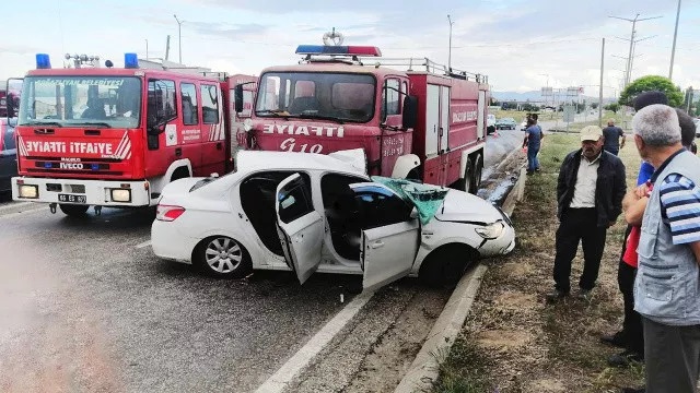 Yozgat'ta İtfaiye aracıyla otomobil çarpıştı: 3 ölü