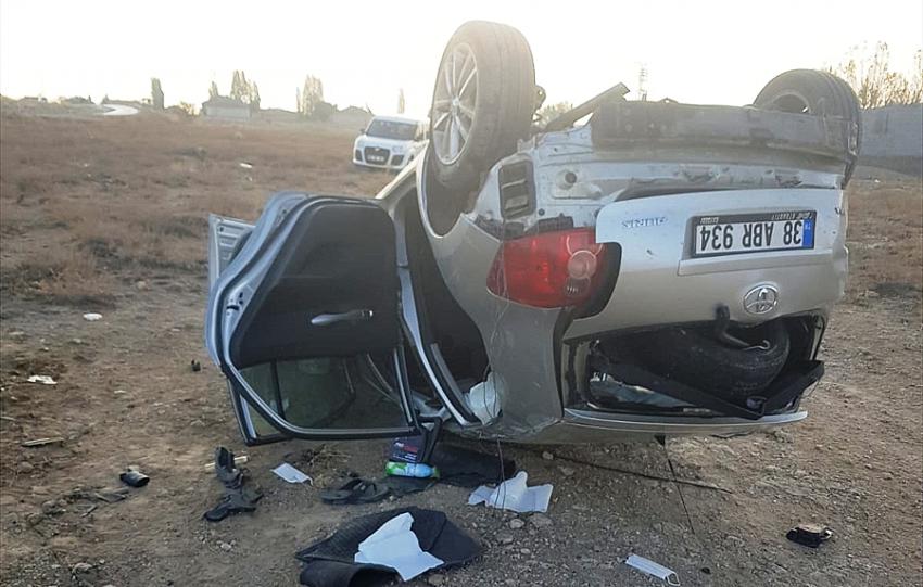Yozgat'ta otomobilin devrilmesi sonucu iki polis hayatını kaybetti