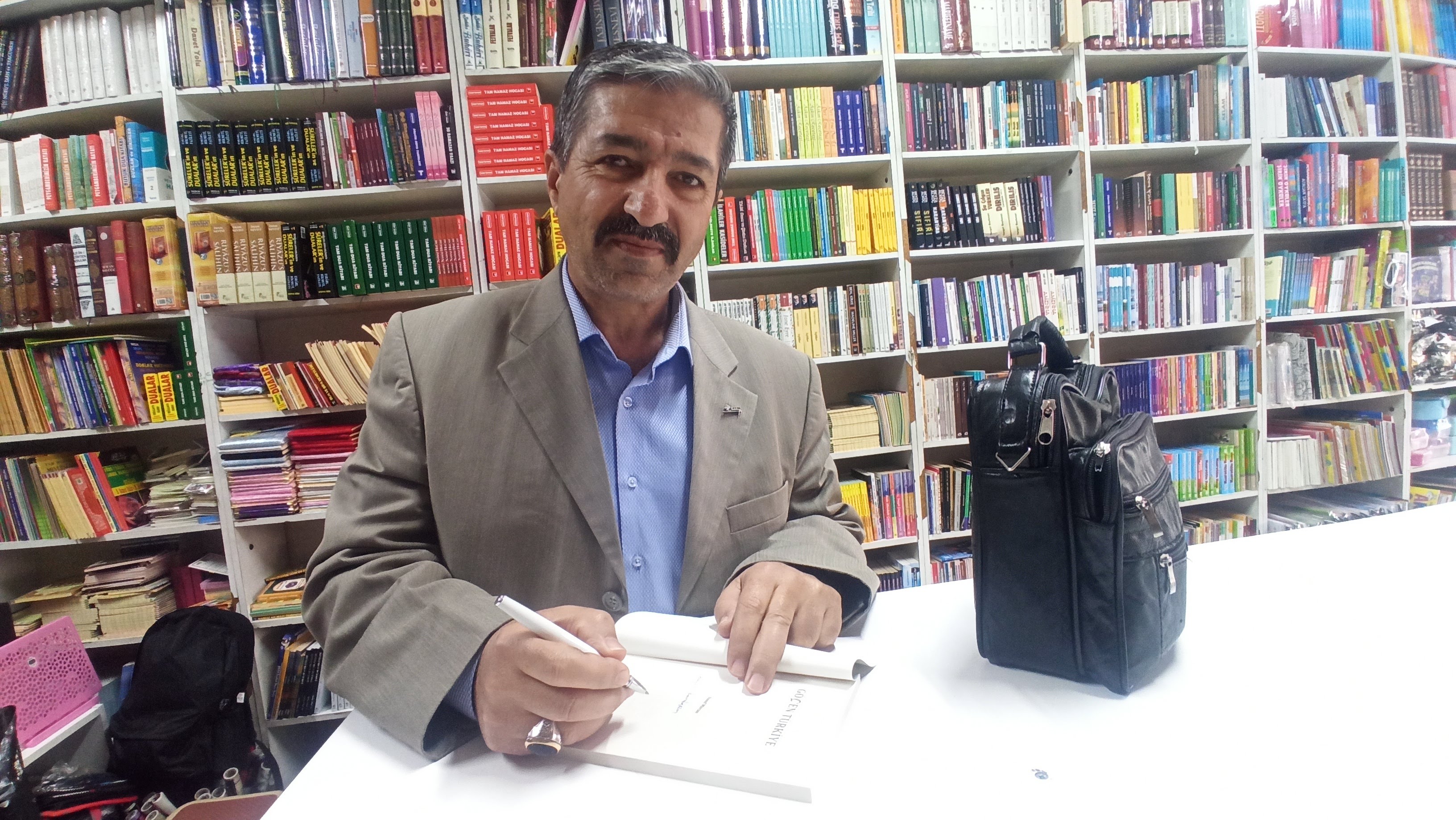 Yusuf MİRCAN "Göçen Turkiye " Kitabı yayınlandı.