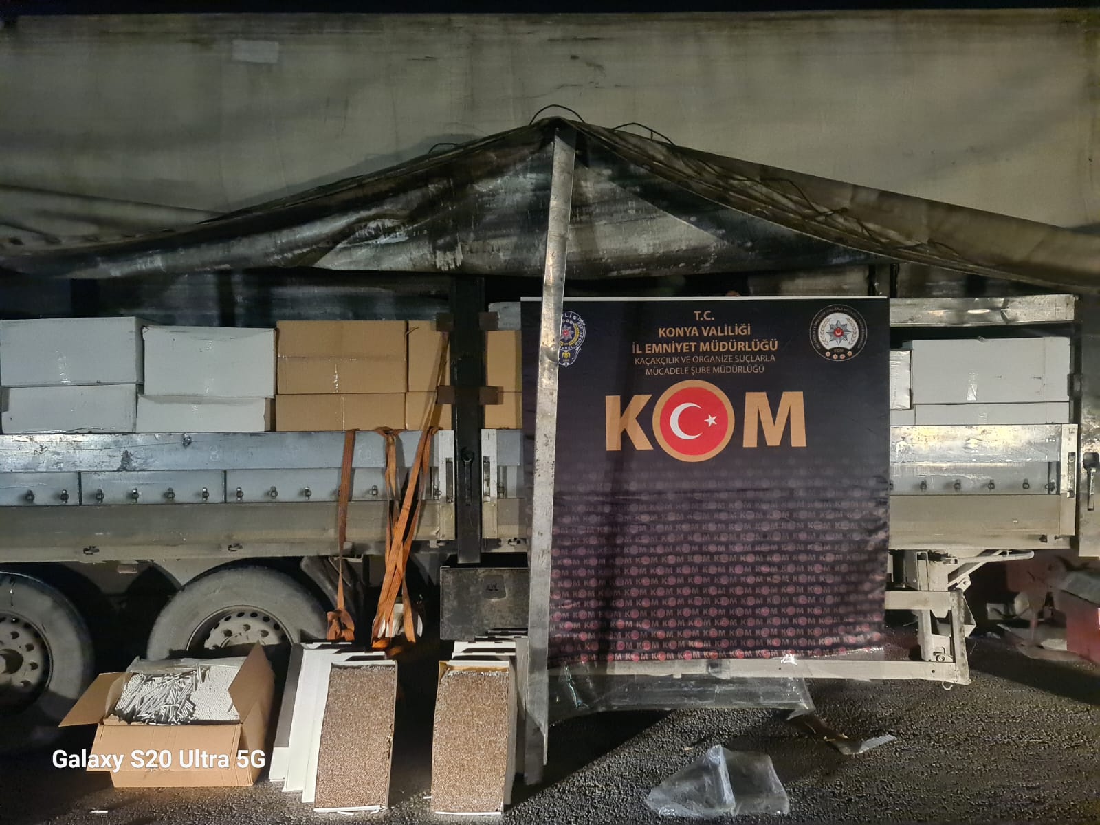 Zor günleri fırsat bilerek kaçakçılık yapan şahıslar Konya'da yakalandı.