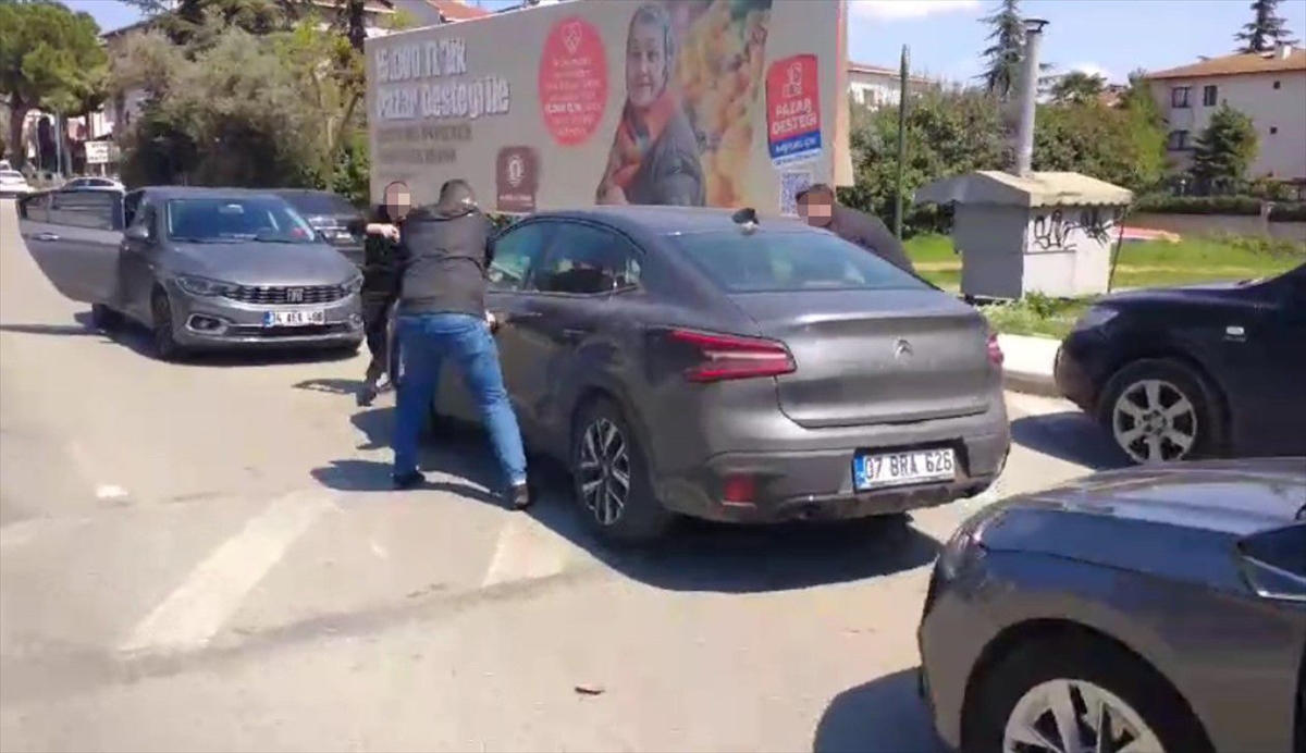 MİT'ten, "sahte baz istasyonu" kuran siber casusluk ağına operasyon - Görsel 1