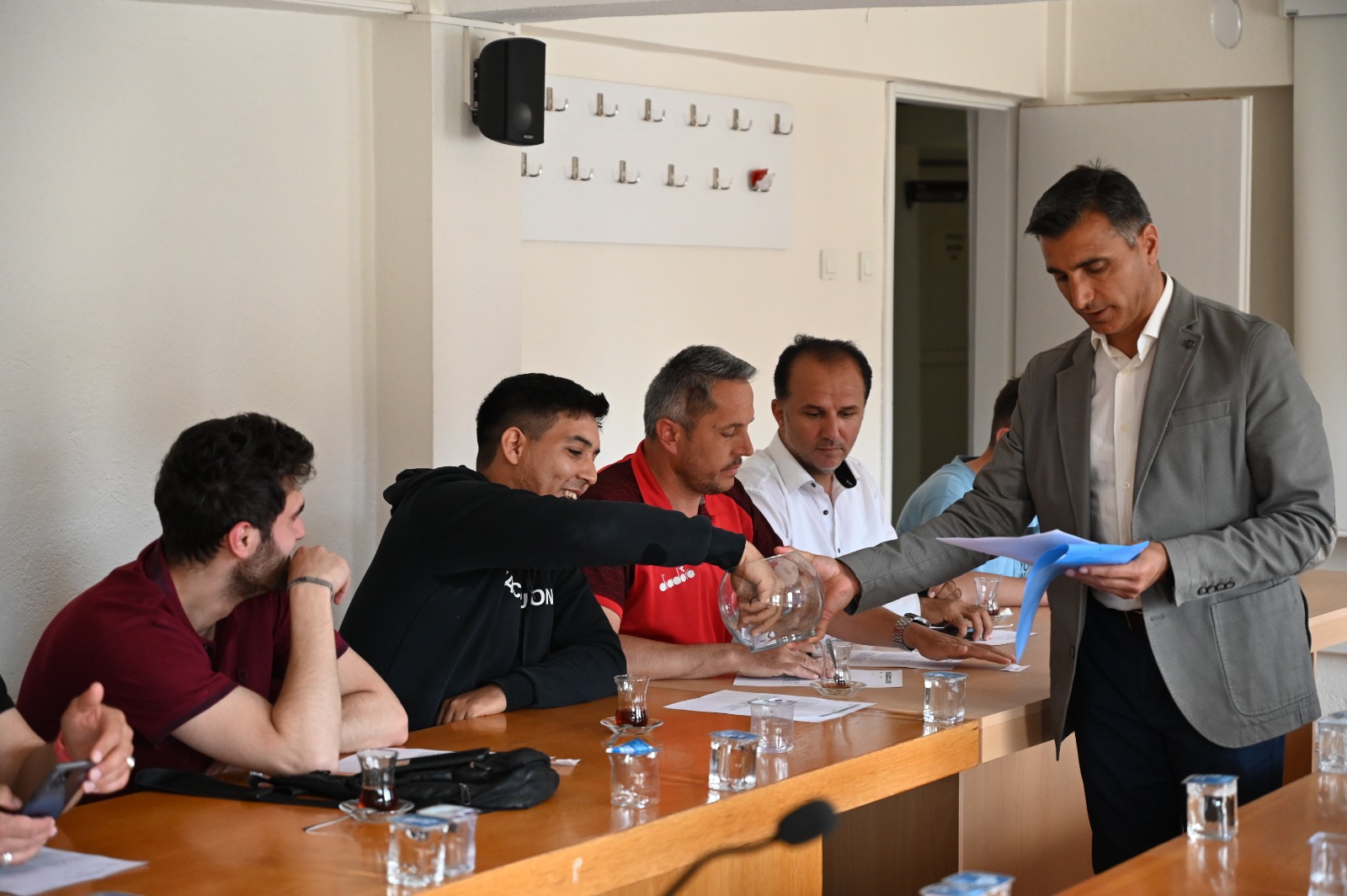 SEYDİŞEHİR BELEDİYESİ BAŞKANLIK KUPASI VOLEYBOL TURNUVASI KURALARI ÇEKİLDİ - Görsel 1