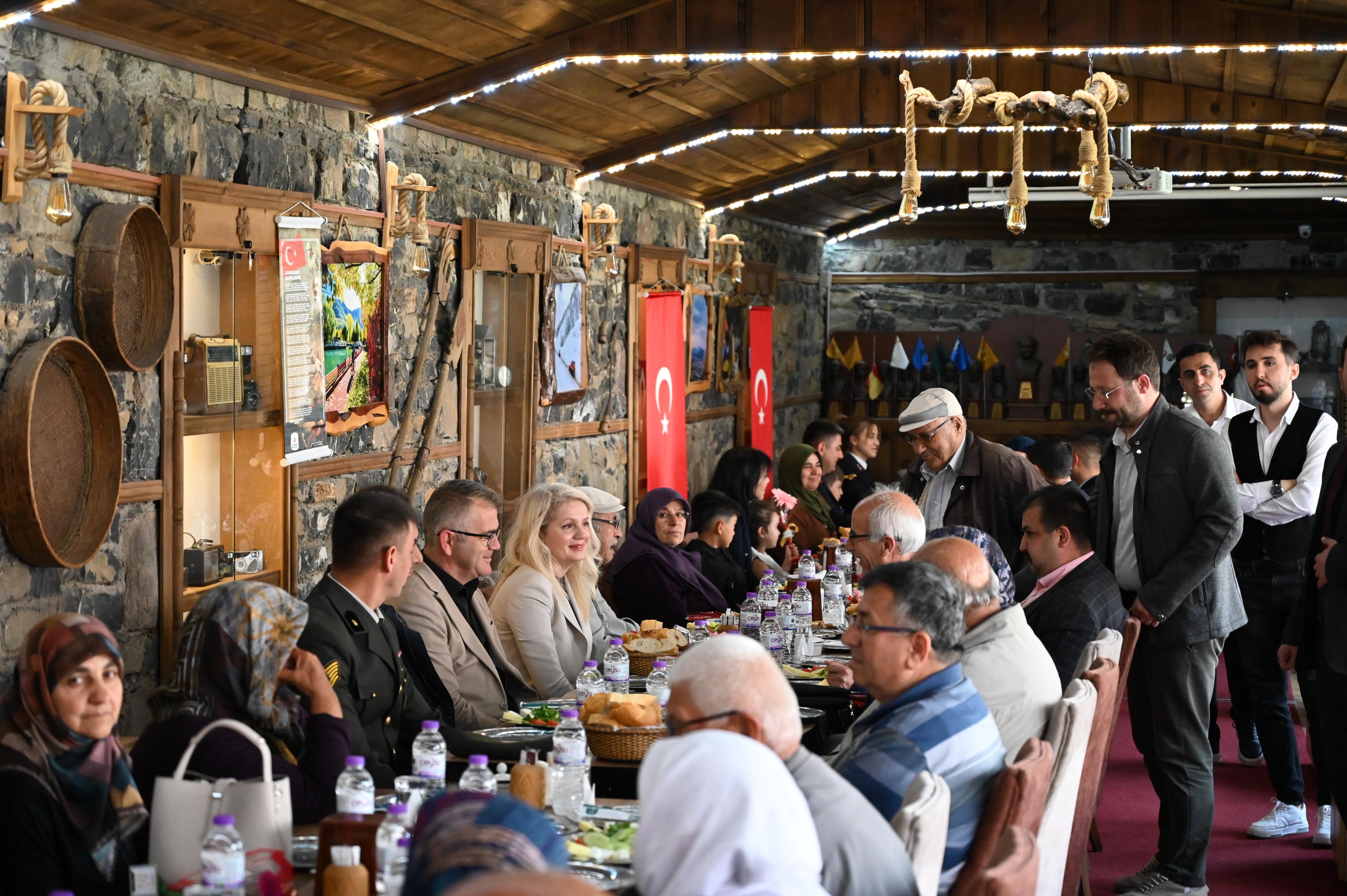 SEYDİŞEHİR BELEDİYESİ ANNELER GÜNÜNÜ KUTLADI - Görsel 4