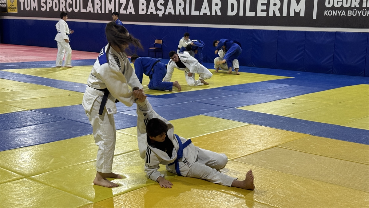 Konyalı Milli judocu Fatma Zehra Meki, kazandığı altın madalyayı Filistinlilere armağan etti - Görsel 1