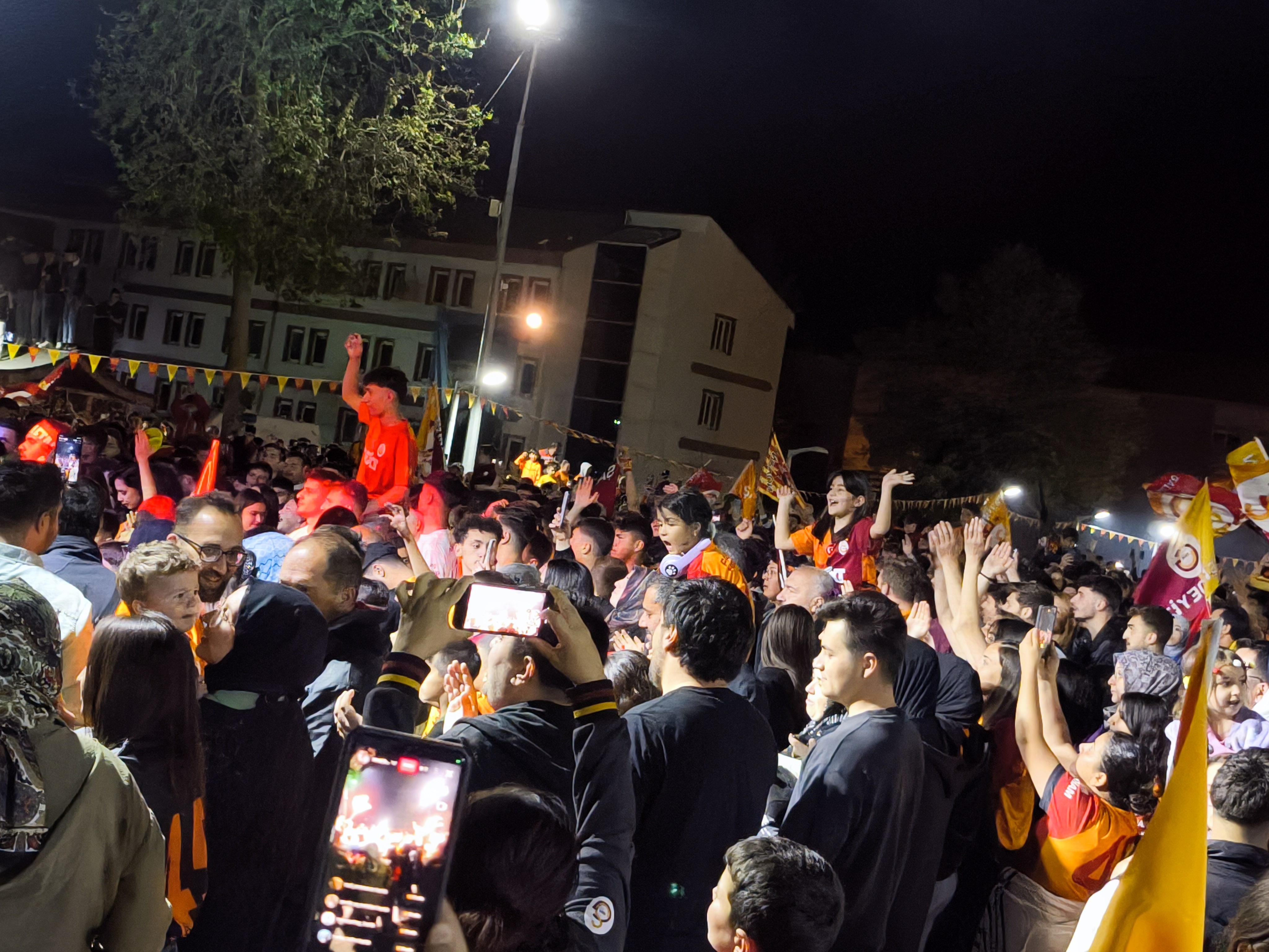 Seydişehir'de Galatasaray'ın şampiyonluğu kutlanıyor - Görsel 5