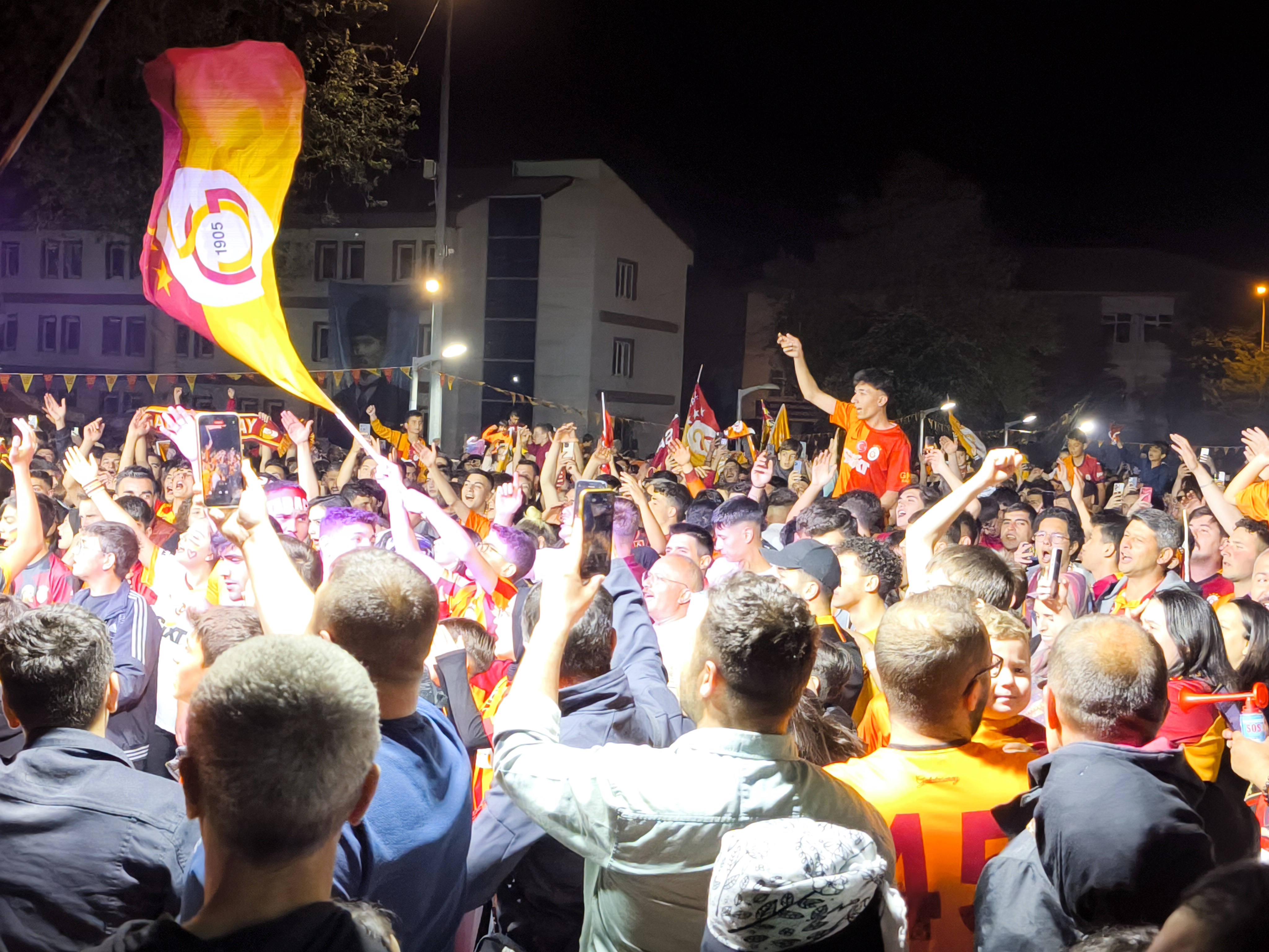 Seydişehir'de Galatasaray'ın şampiyonluğu kutlanıyor - Görsel 9