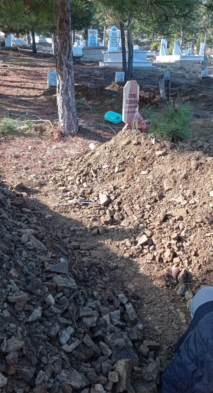 "Konya'da Şüpheli Yangın: 5 Aydır Aydınlatılamayan Ölümler ve Ailenin Adalet Mücadelesi" - Görsel 1