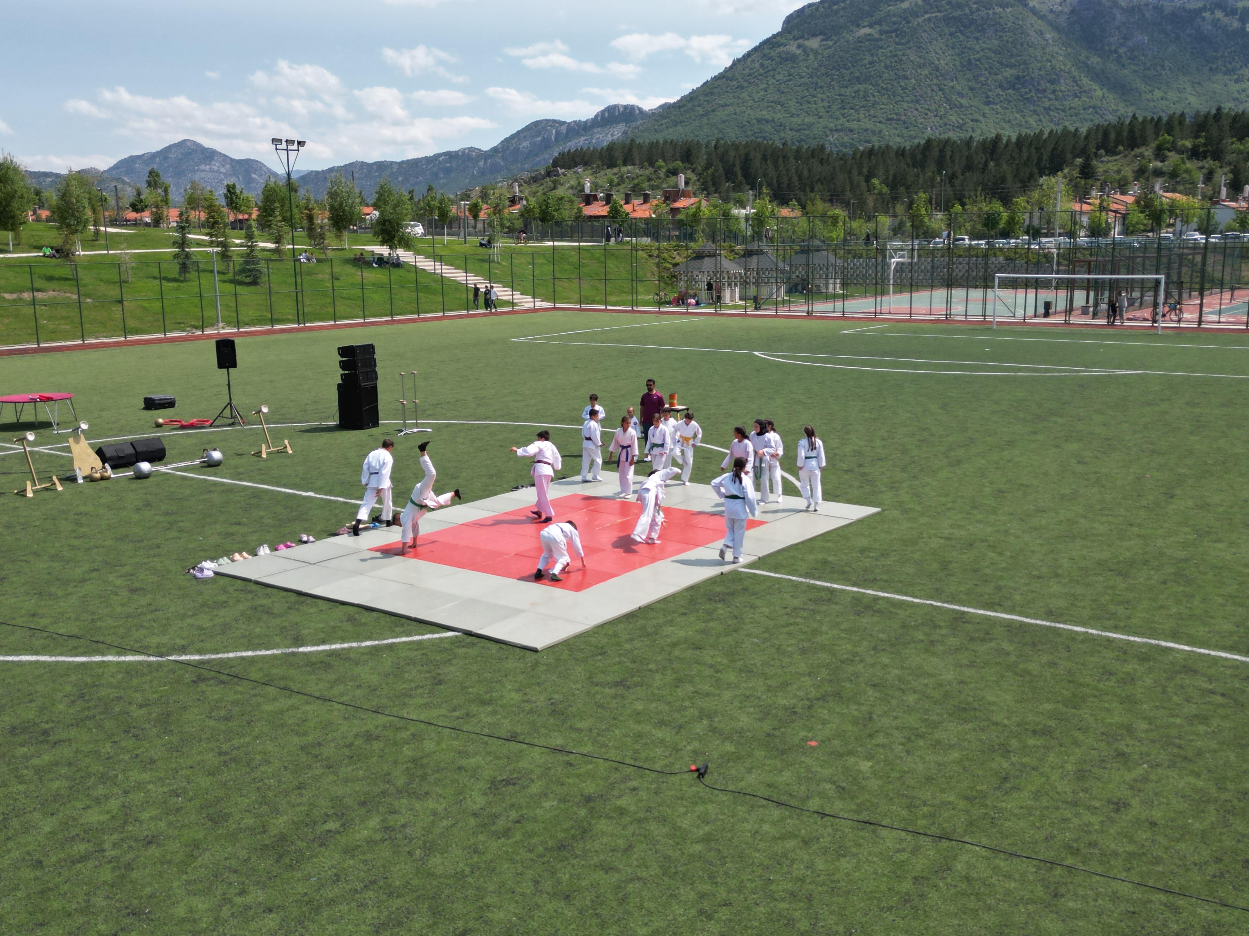 19 Mayıs Coşkusu Seydişehir'de Geniş Katılımla Kutlanıyor. - Görsel 10