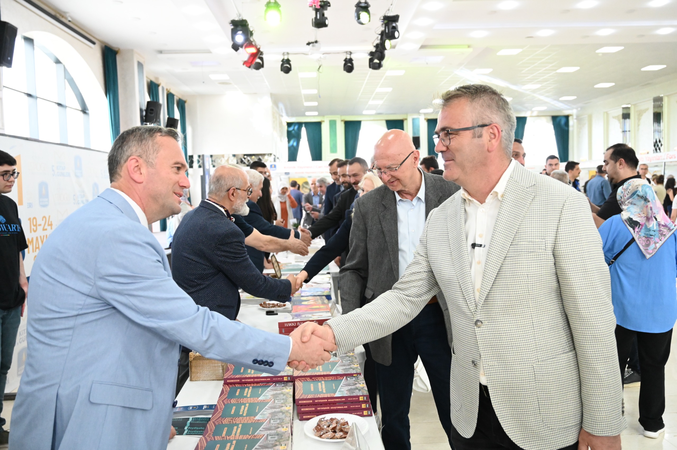 SEYDİŞEHİR 5.KİTAP GÜNLERİ AÇILDI  - Görsel 4