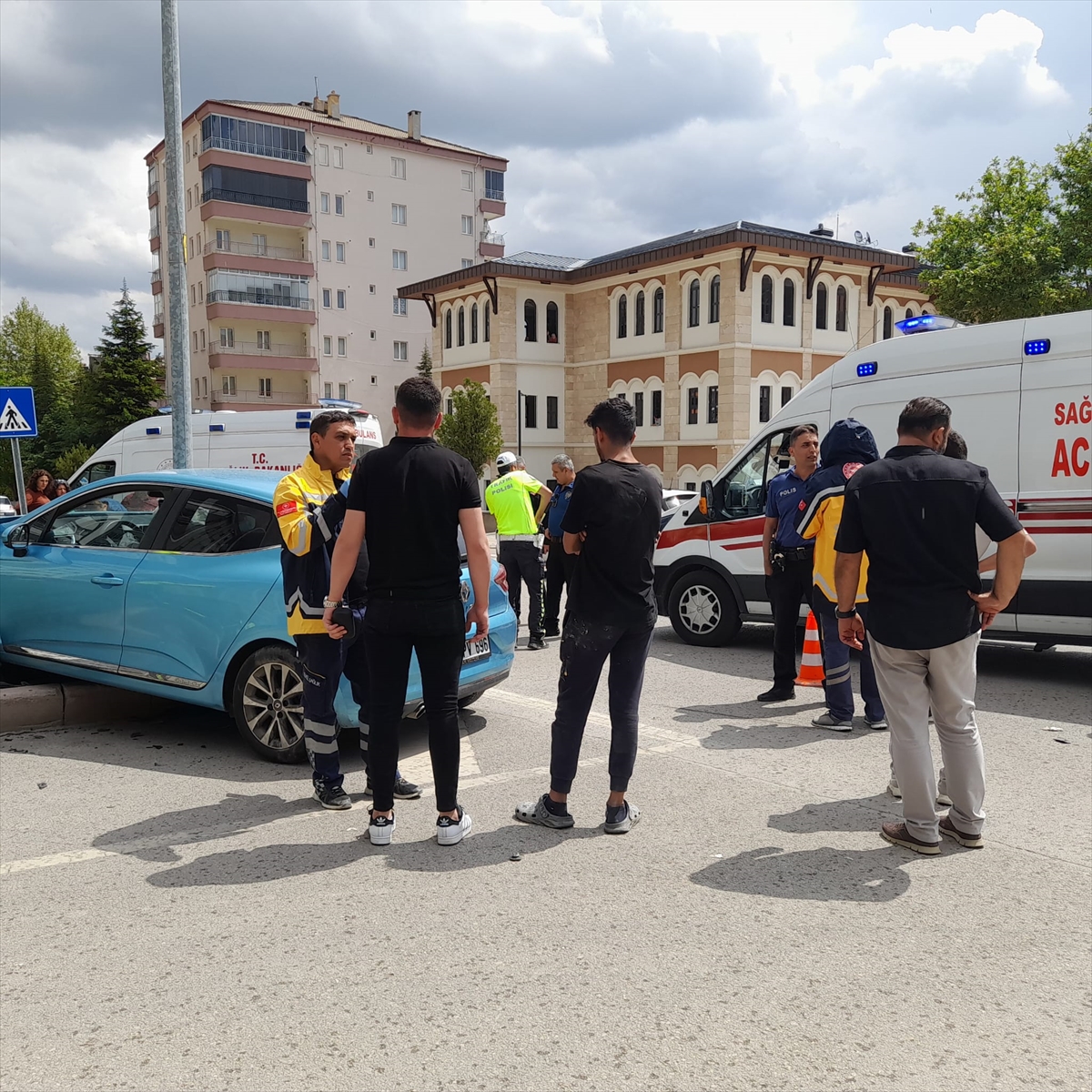 Seydişehir'de trafik kazasında 2 kişi yaralandı - Görsel 6