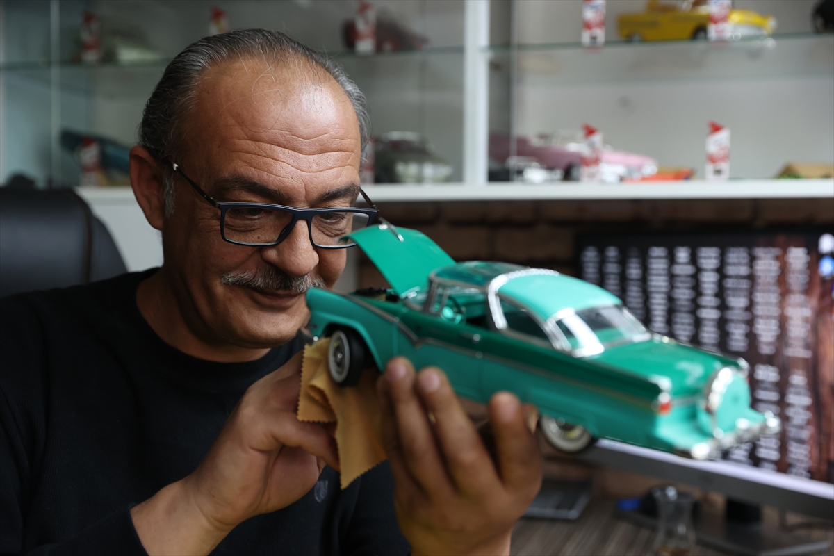 Seydişehir'de koleksiyoner 25 yılda topladığı 259 model otomobili özenle saklıyor - Görsel 5