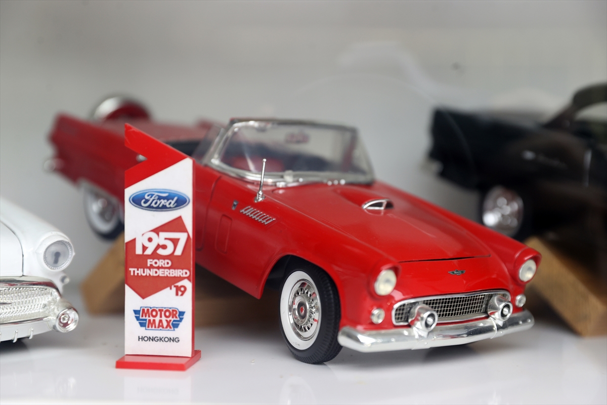 Seydişehir'de koleksiyoner 25 yılda topladığı 259 model otomobili özenle saklıyor - Görsel 15