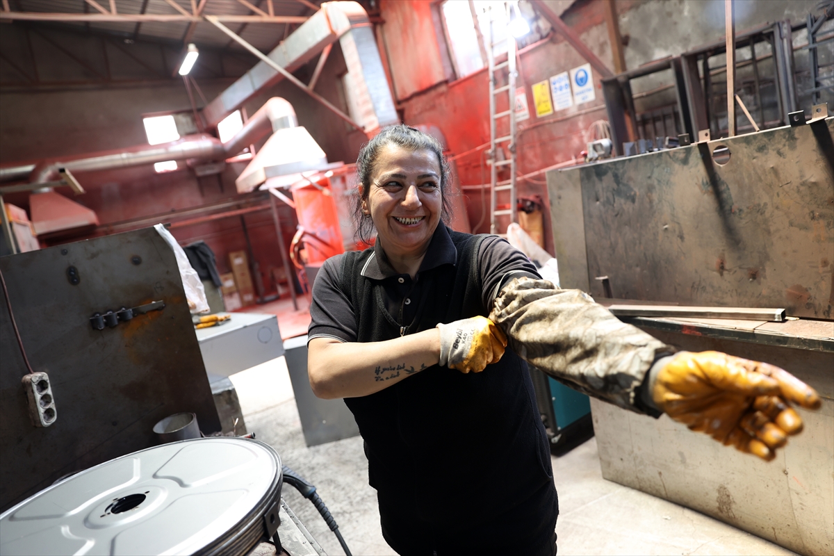 Seydişehir'de Yangın dolabı imalathanesinde kaynak ve zımpara işleri kadınlardan soruluyor - Görsel 10