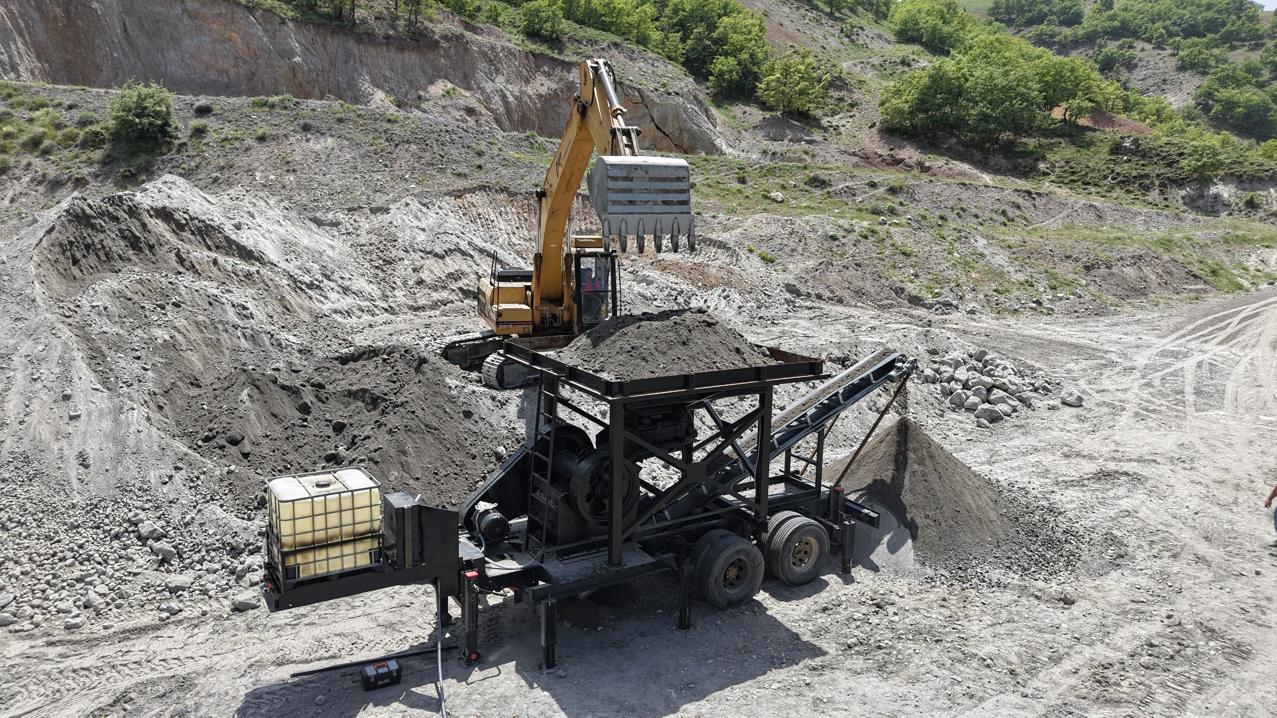 BELEDİYE HURDALARLA KENDİ KONKASÖRÜNÜ İMAL ETTİ  - Görsel 4