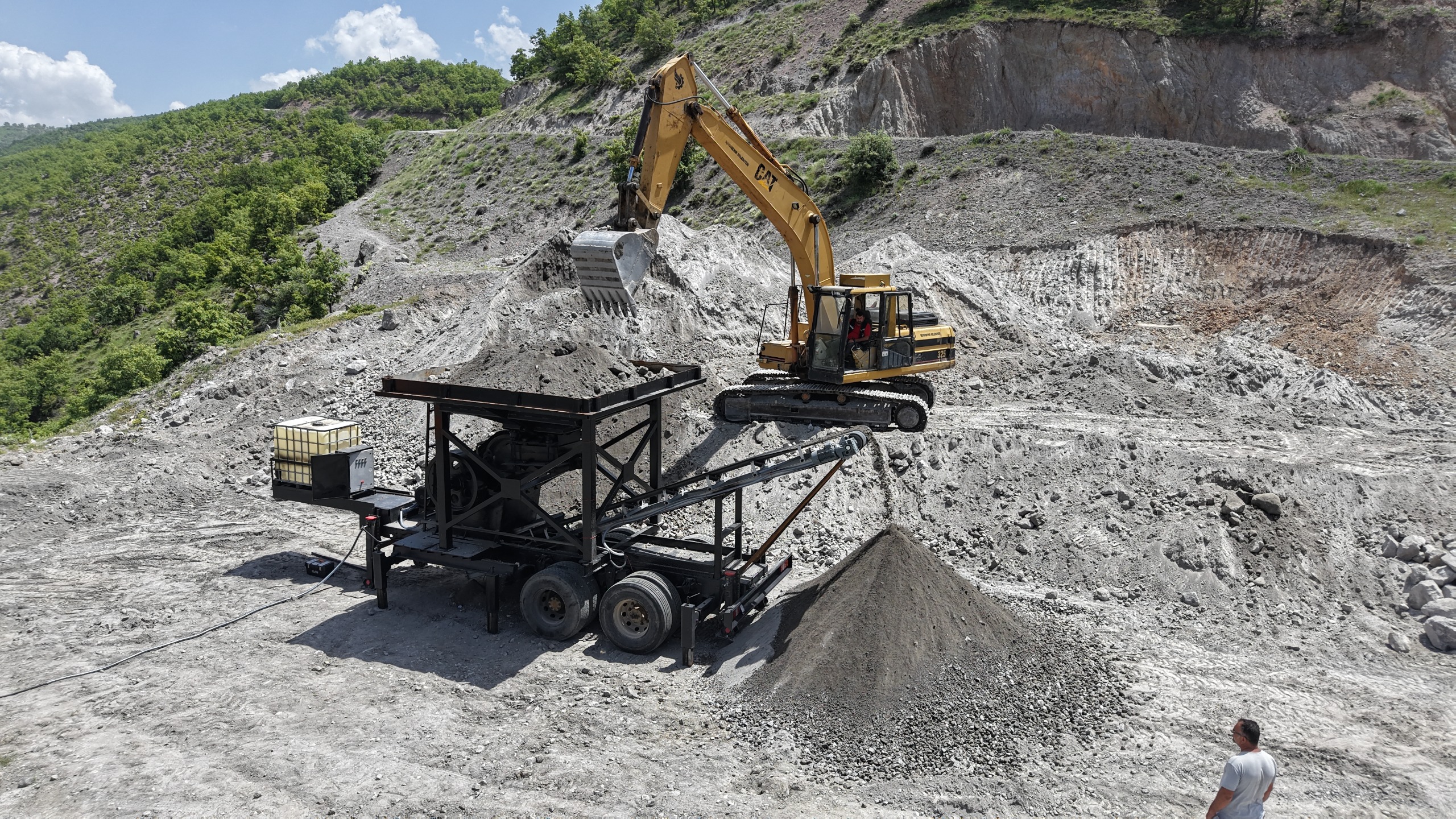 BELEDİYE HURDALARLA KENDİ KONKASÖRÜNÜ İMAL ETTİ  - Görsel 5